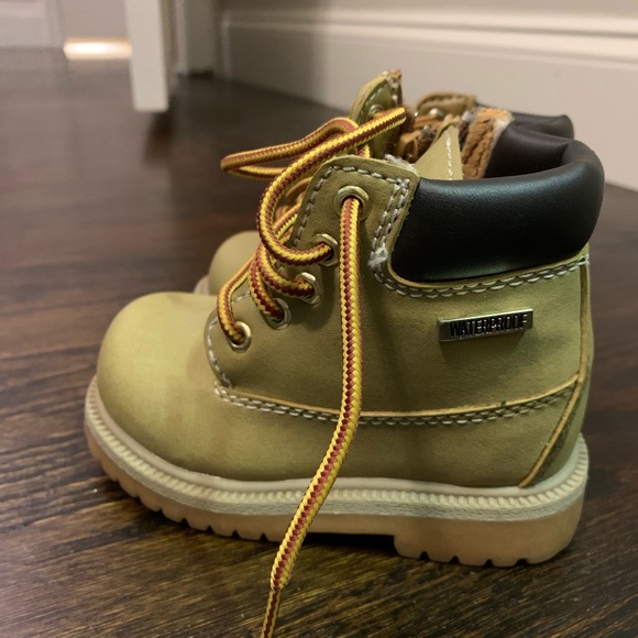 smartfit Other - Smart Fit Tan Waterproof Boots Size 5 1/2